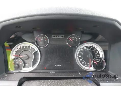 2013 Ram 1500 Big Horn z USA, uszkodzony, nr VIN 1C6RR7LT7DS572146